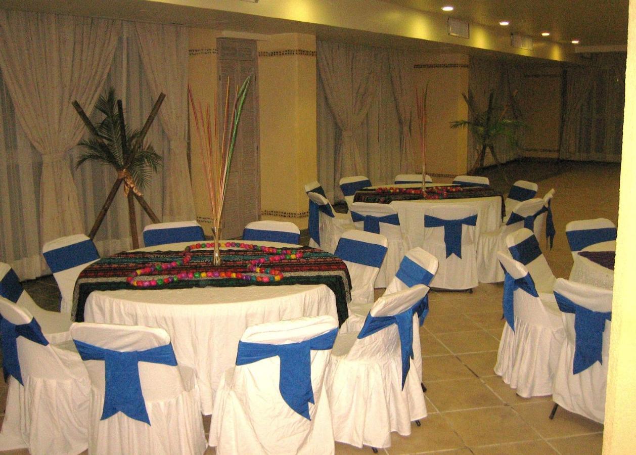 Hotel Club Del Sol Acapulco By Ng Hoteles Экстерьер фото