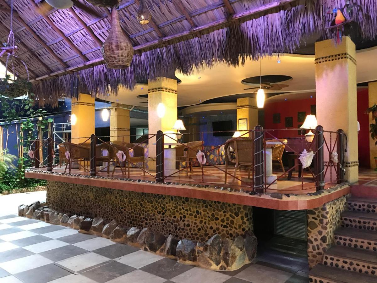 Hotel Club Del Sol Acapulco By Ng Hoteles Экстерьер фото