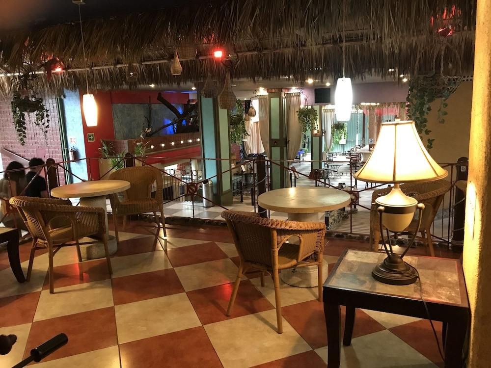 Hotel Club Del Sol Acapulco By Ng Hoteles Экстерьер фото